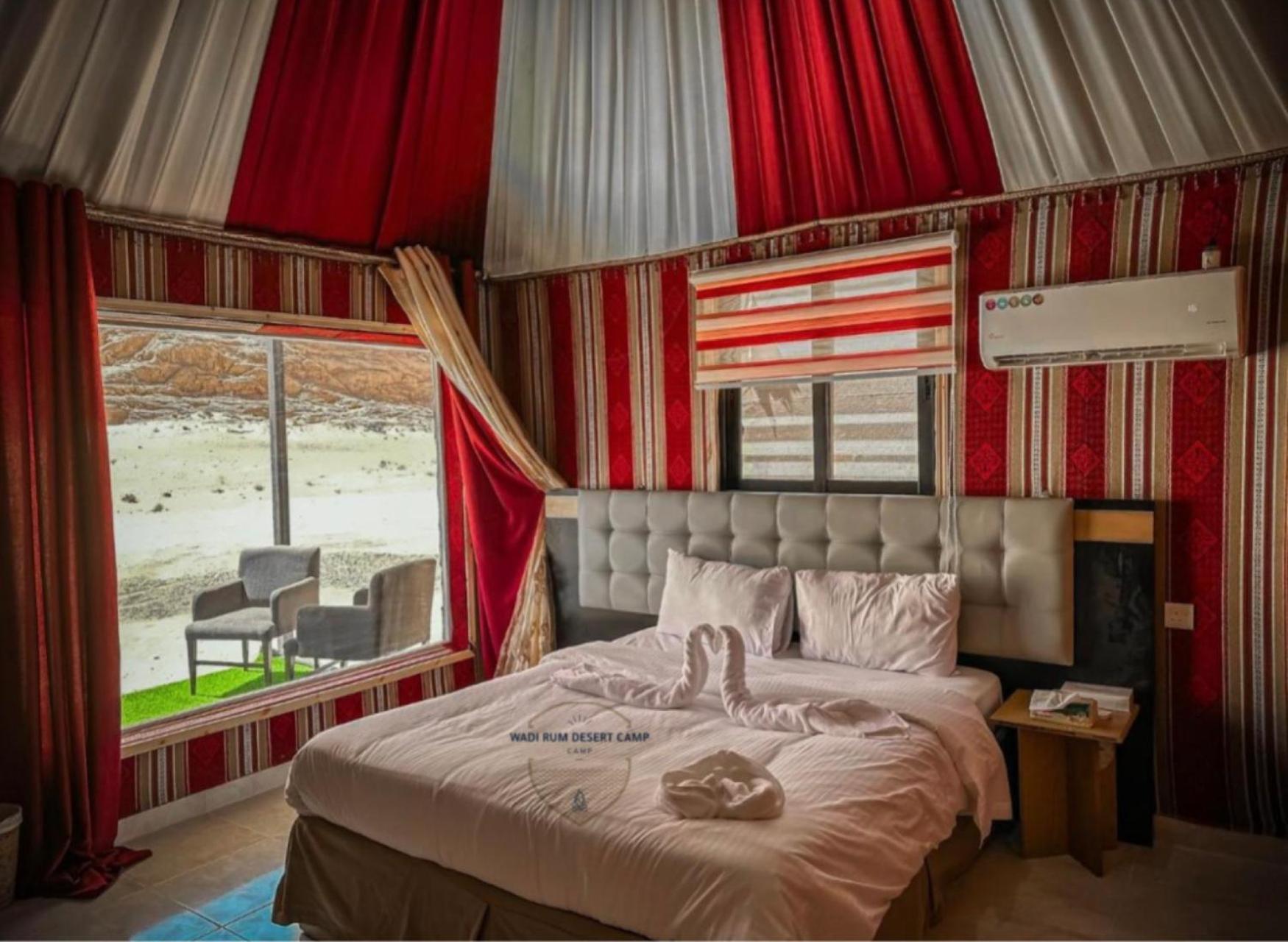 Rum Mere Luxury Camp Wadi Rum Buitenkant foto