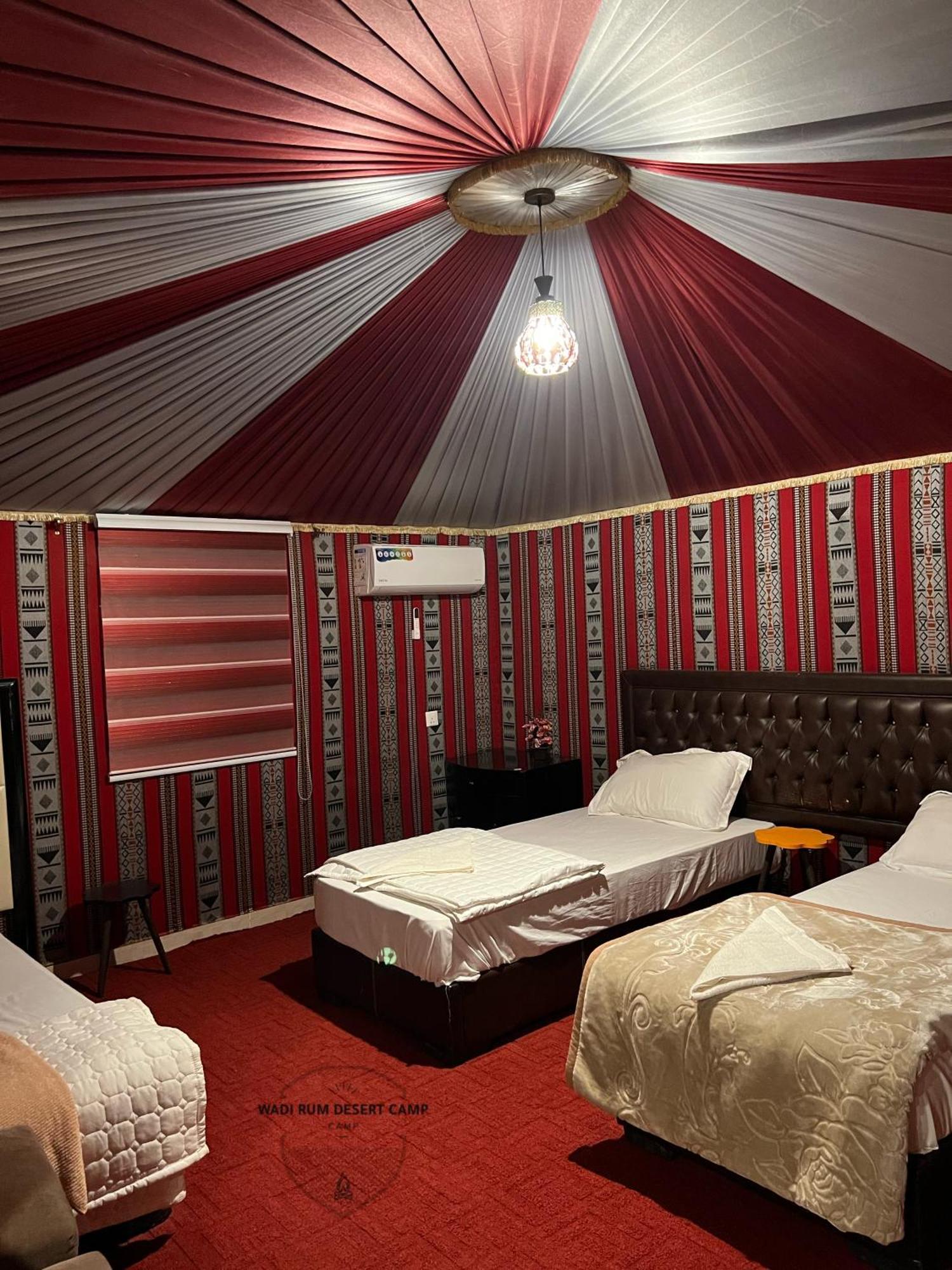 Rum Mere Luxury Camp Wadi Rum Buitenkant foto